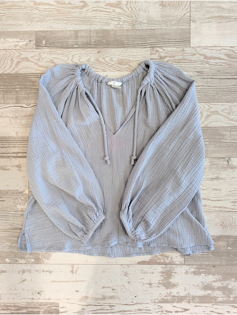 H&M Light Gray Gauze V-Neck Peasant Blouse